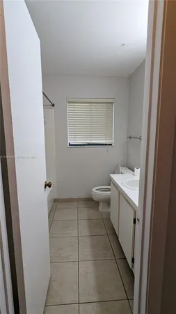 $3,100 | 460 Lakeview Drive, Unit 4, Weston, FL 33326