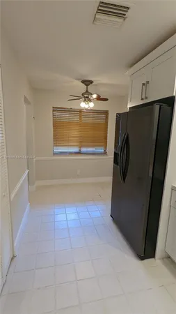 $3,100 | 460 Lakeview Drive, Unit 4, Weston, FL 33326