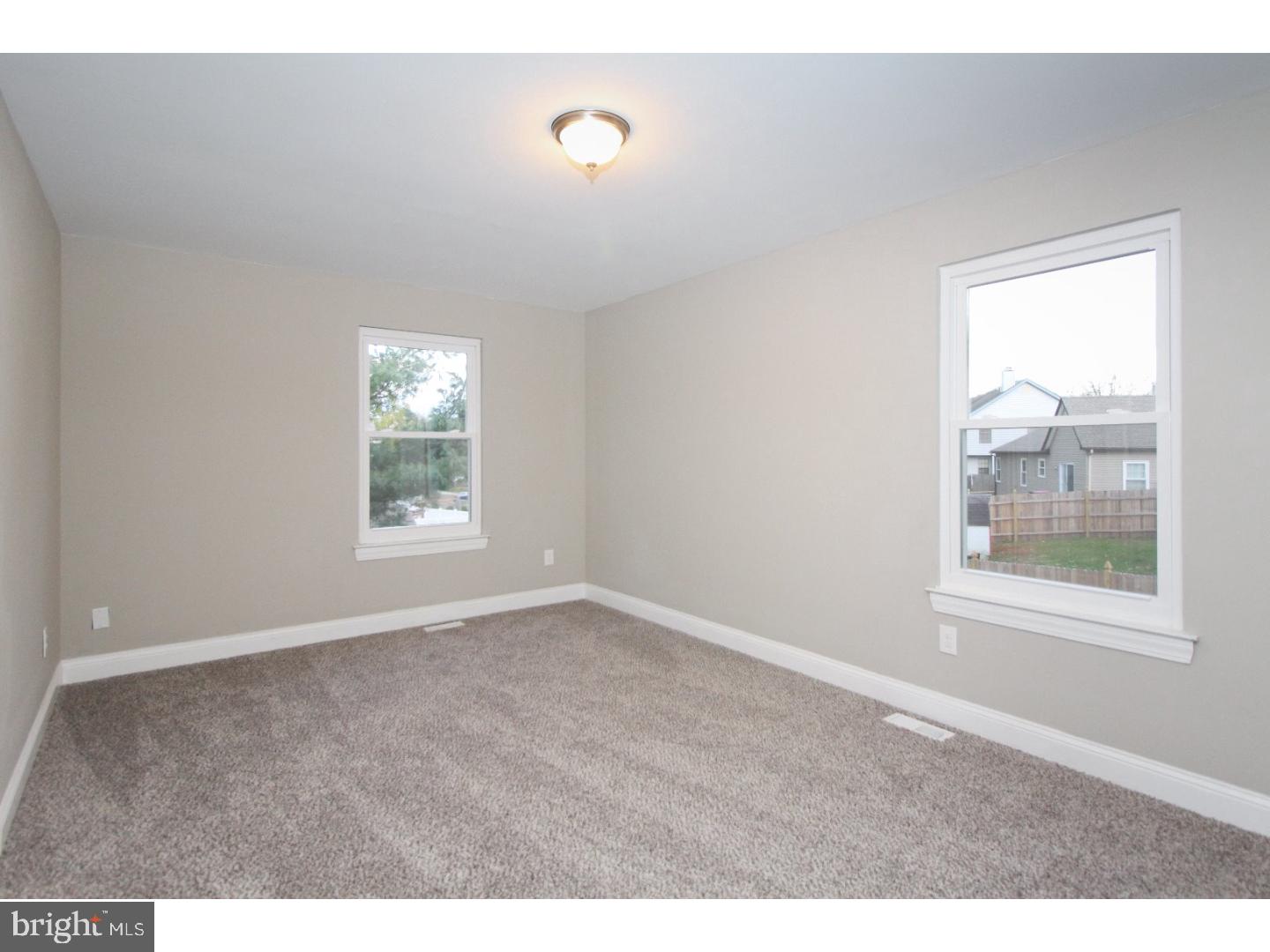 12 Stratford Road Clementon, NJ 08021 - Photo 18 of 25