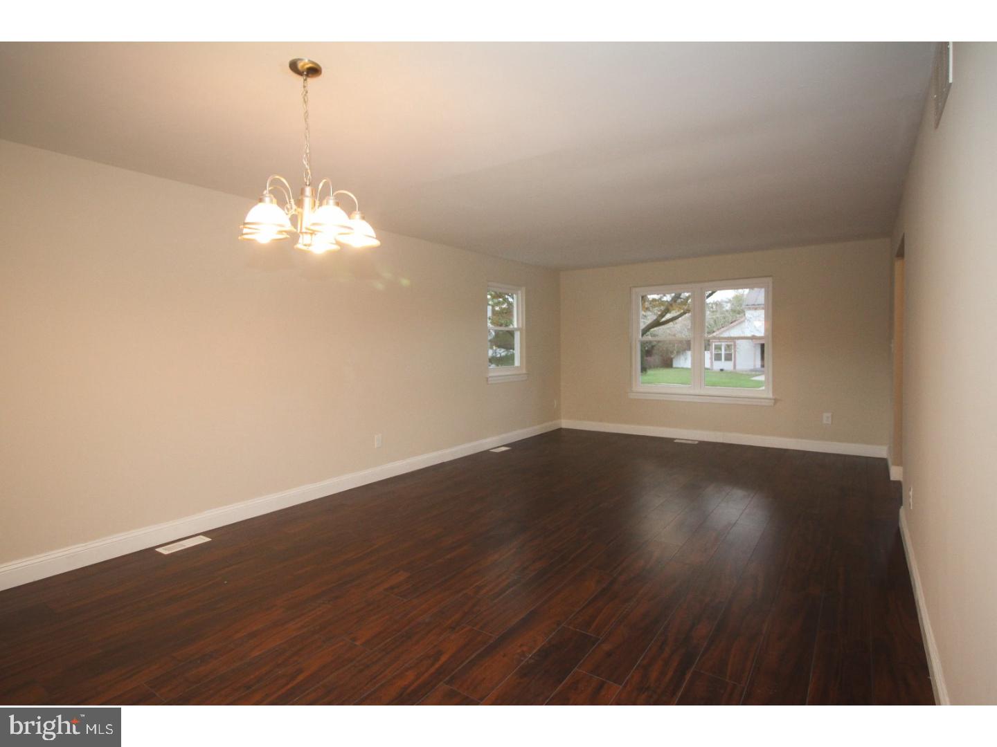 12 Stratford Road Clementon, NJ 08021 - Photo 10 of 25