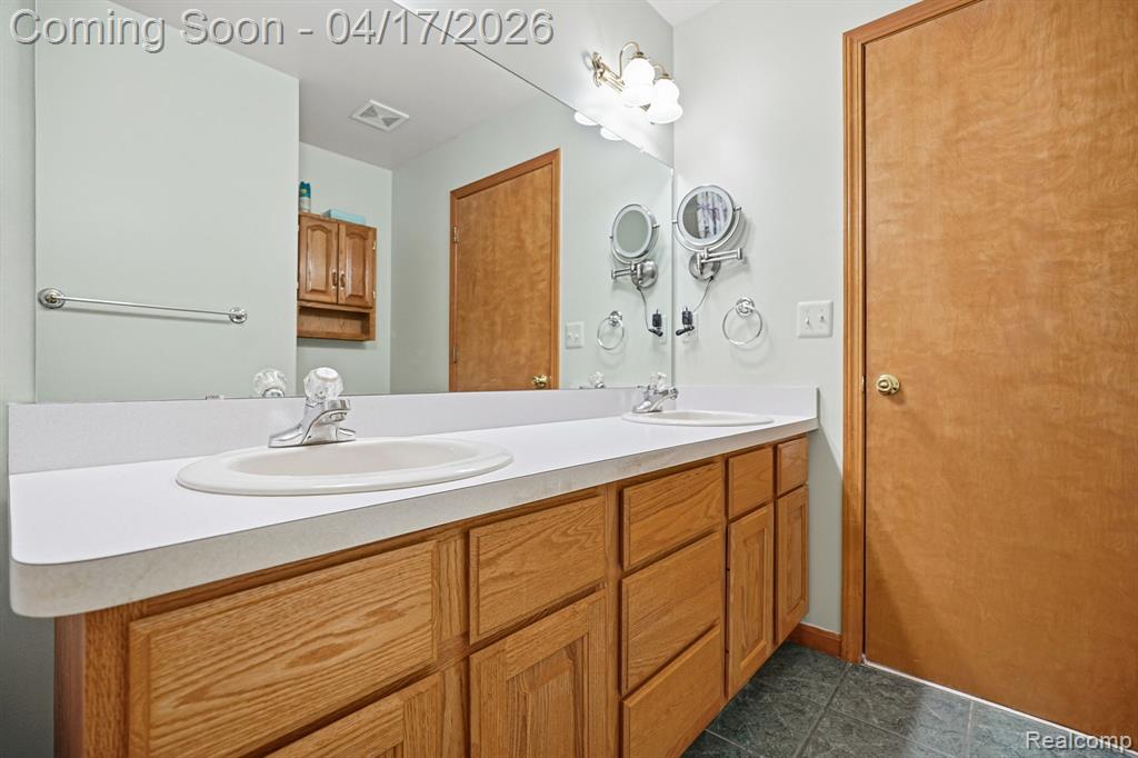 72689 Dequindre Road Leonard, MI 48367 - Photo 56 of 93