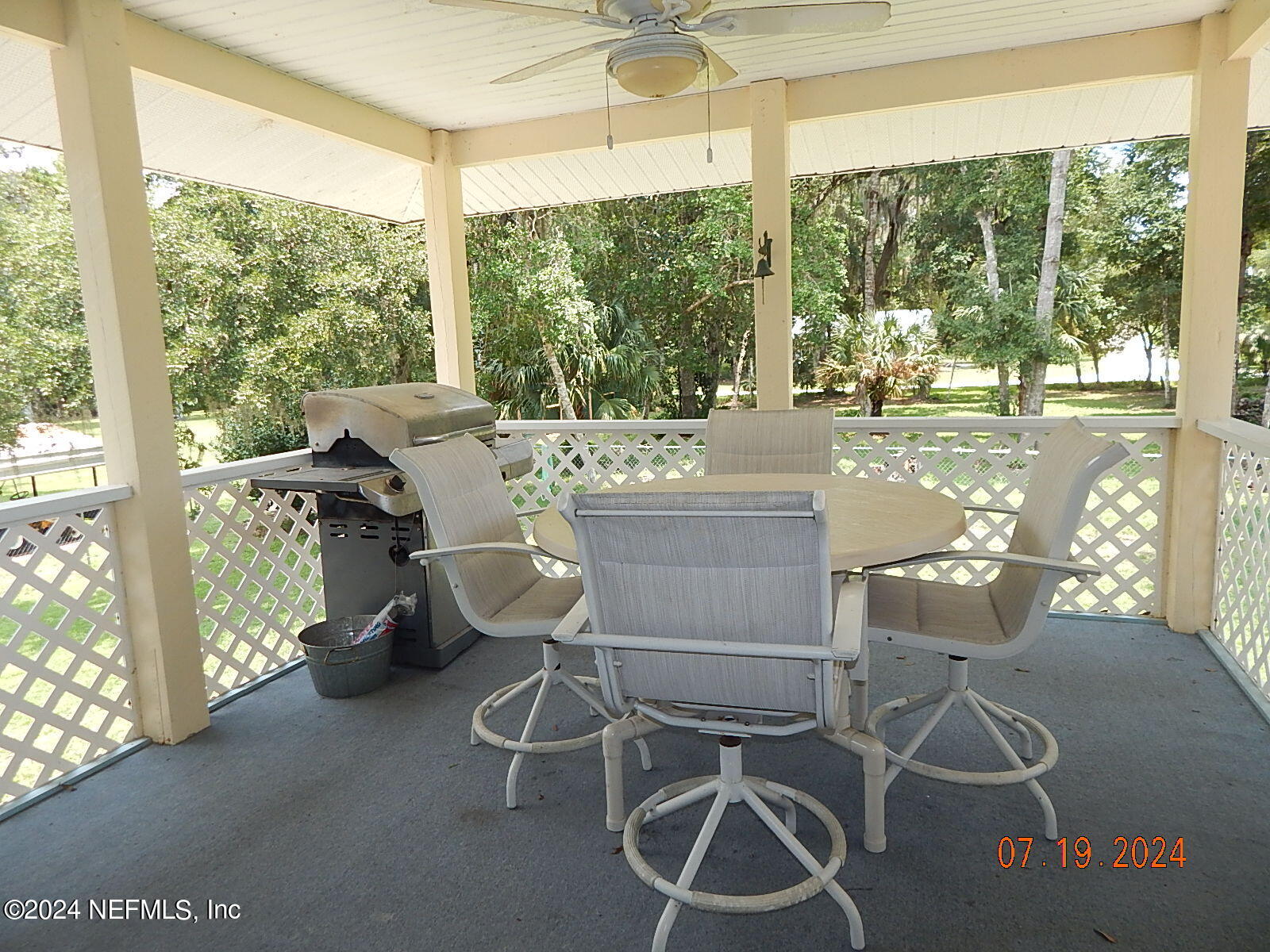 116 River Road Satsuma, FL 32189 - Photo 28 of 43 Deck off kitchen dining