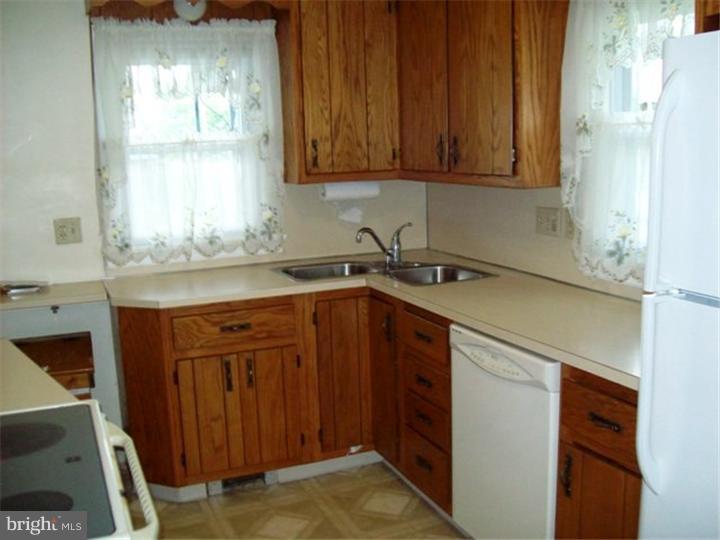 892 Buchert Road Pottstown, PA 19464 - Photo 3 of 25 Gallery Image 3