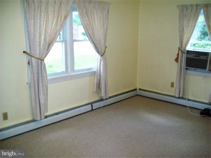 892 Buchert Road Pottstown, PA 19464 - Photo 7 of 25 Gallery Image 7