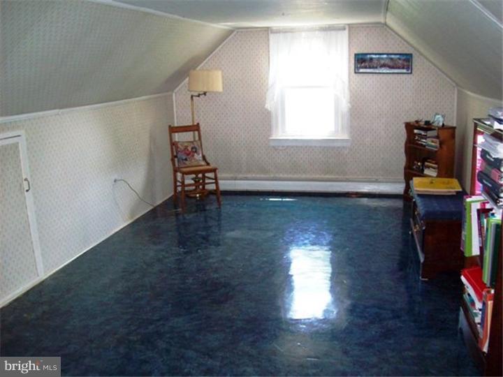 892 Buchert Road Pottstown, PA 19464 - Photo 9 of 25 Gallery Image 9
