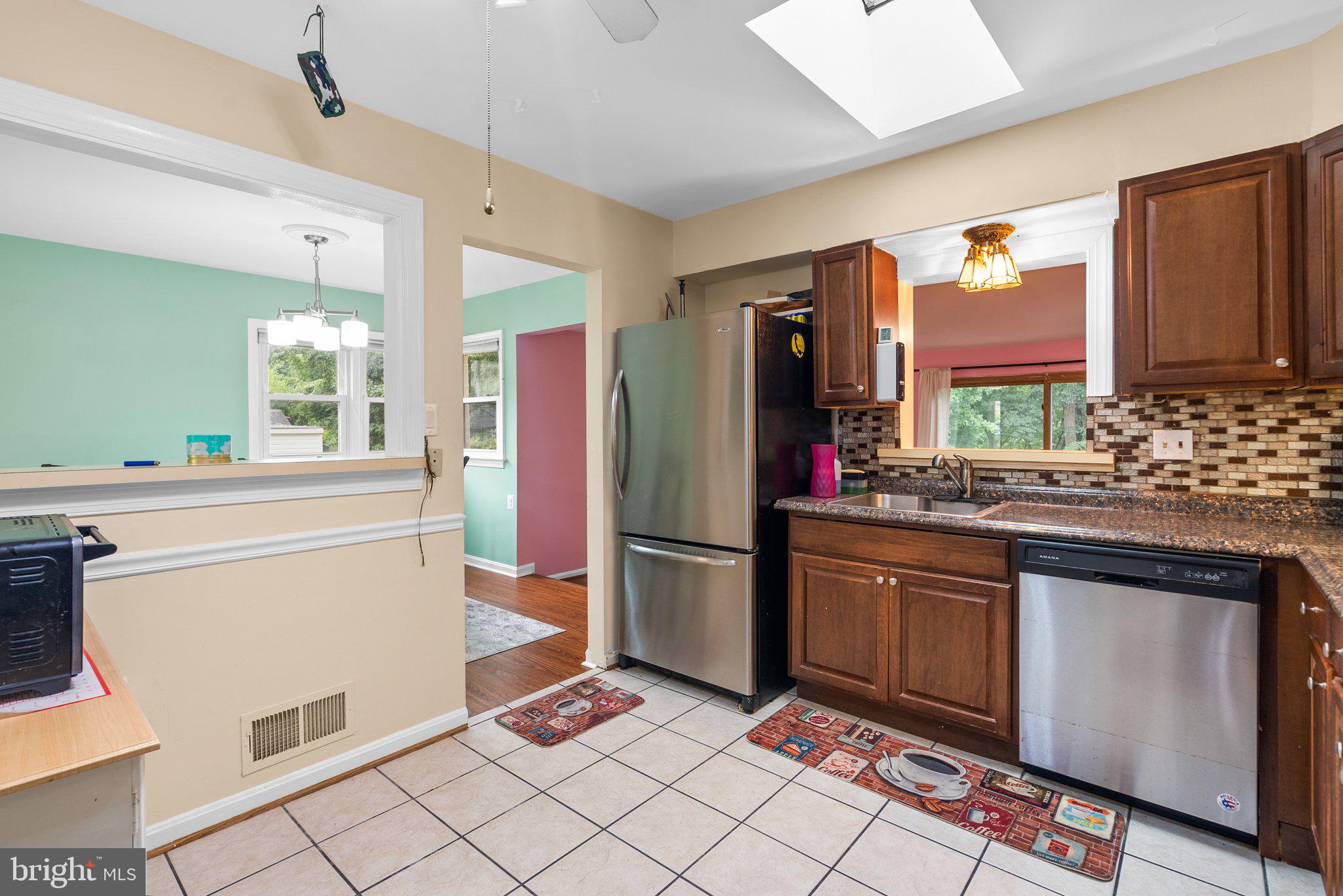 2617 Higbee Road Adelphi, MD 20783 - Photo 11 of 36