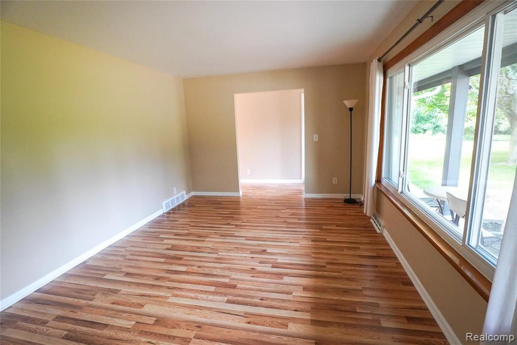 3911 Allen Road Ortonville, MI 48462 - Photo 14 of 36