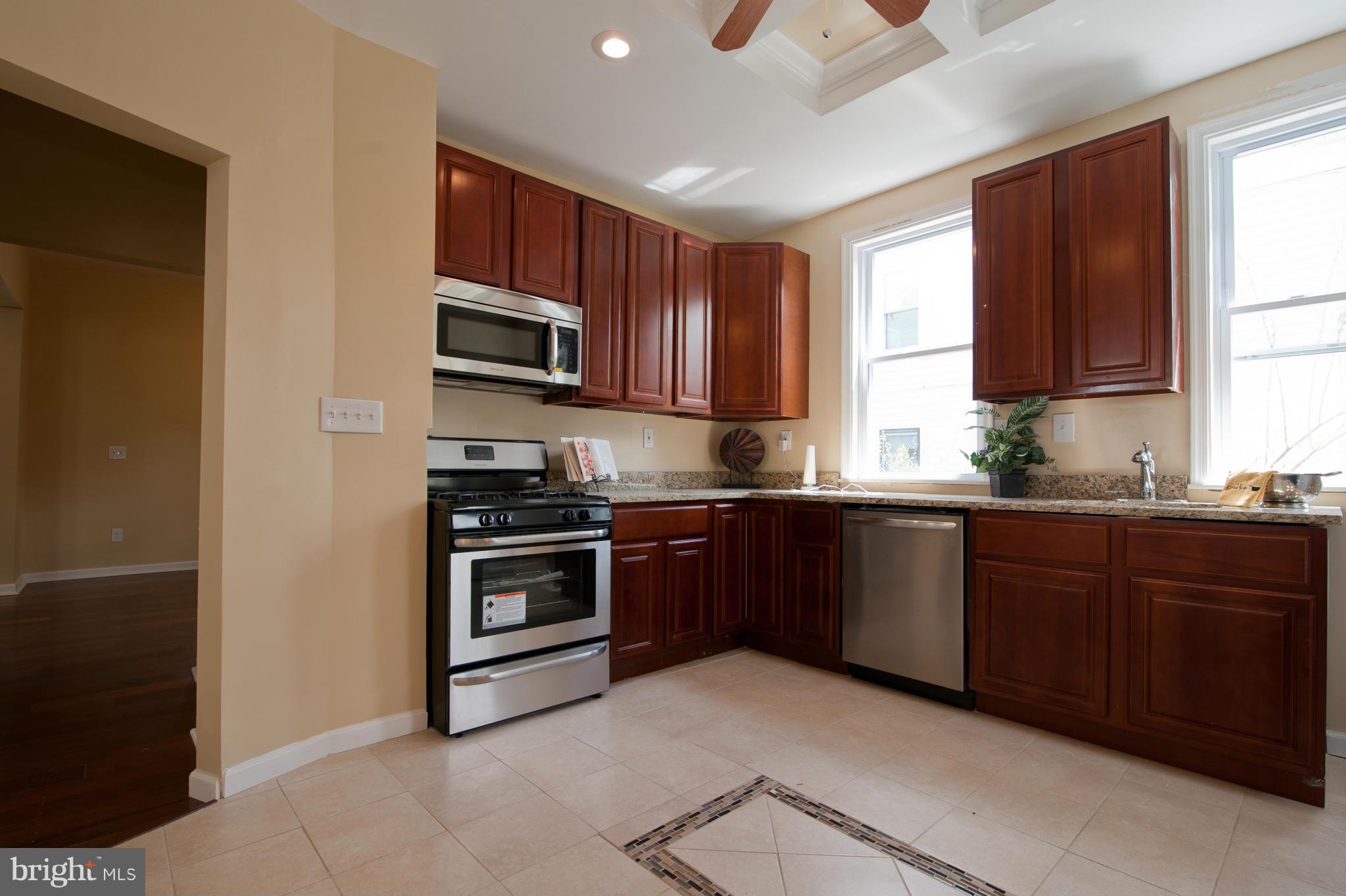 3817 Chatham Road Baltimore, MD 21215 - Photo 10 of 25 Kitchen