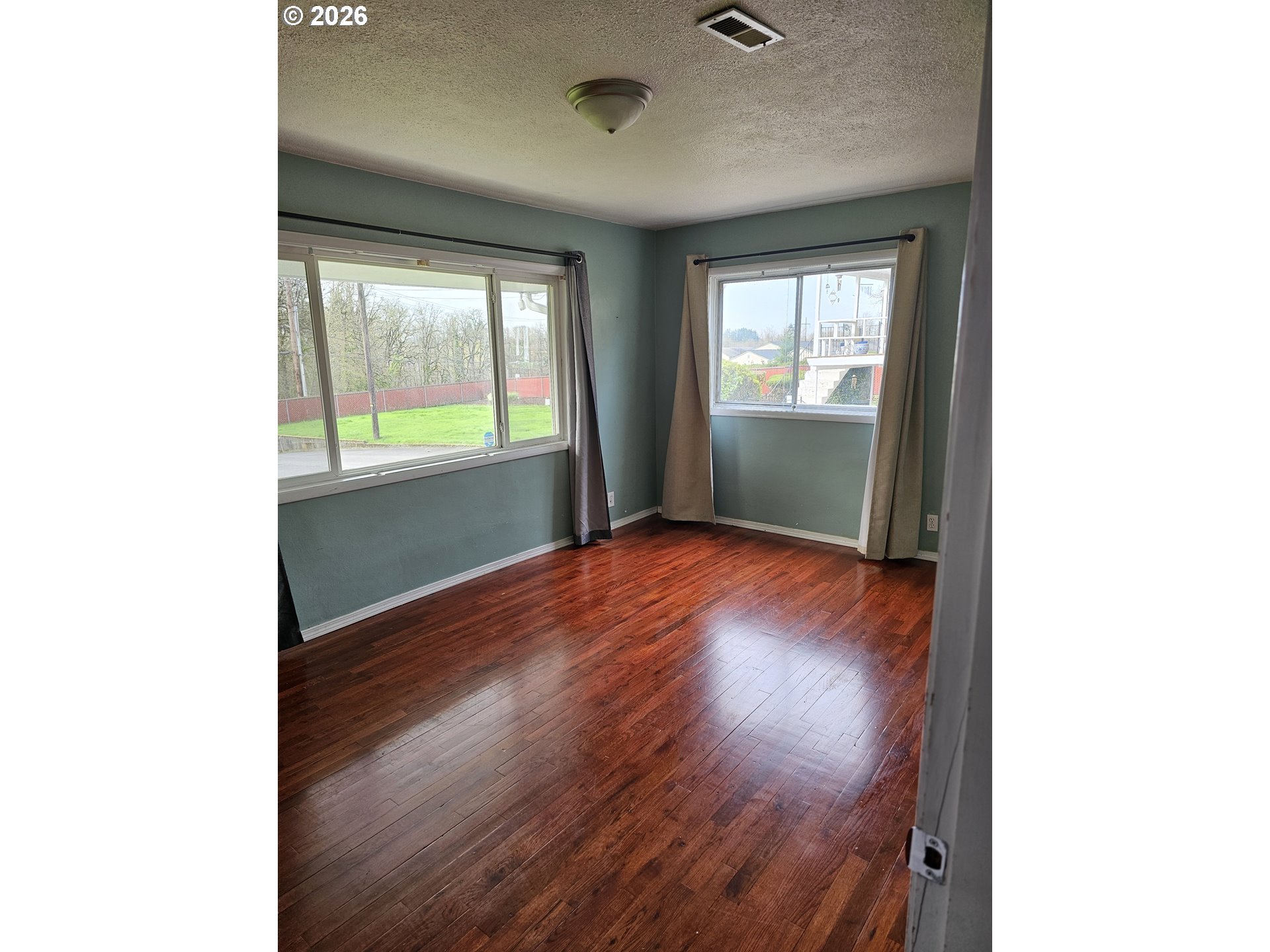 243 North Shepherd Road Washougal, WA 98671 - Photo 6 of 39 Living Room/Dining Room