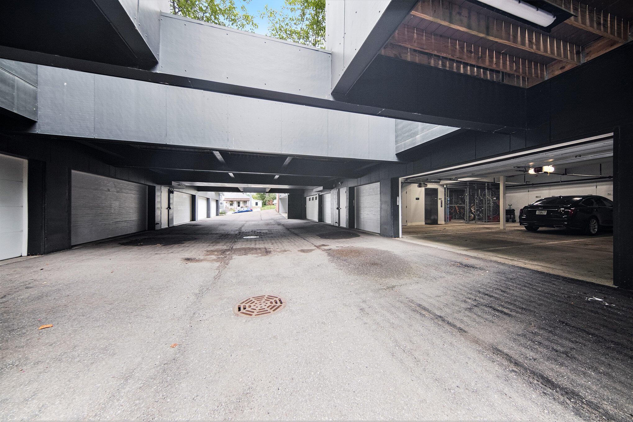 121 West Kingsley Street, Unit 502 Ann Arbor, MI 48104 - Photo 27 of 31 121 Kingsley West #502