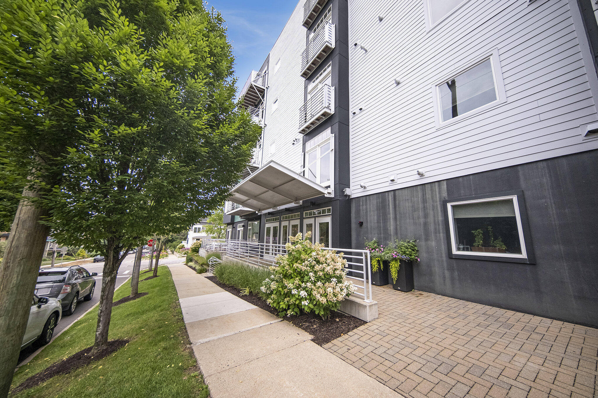 121 West Kingsley Street, Unit 502 Ann Arbor, MI 48104 - Photo 30 of 31 121 Kingsley West #502