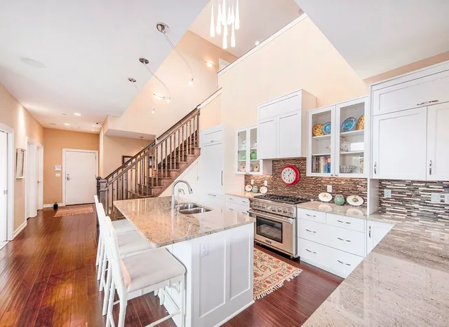 $9,500 | 121 West Kingsley Street, Unit 502, Ann Arbor, MI 48104