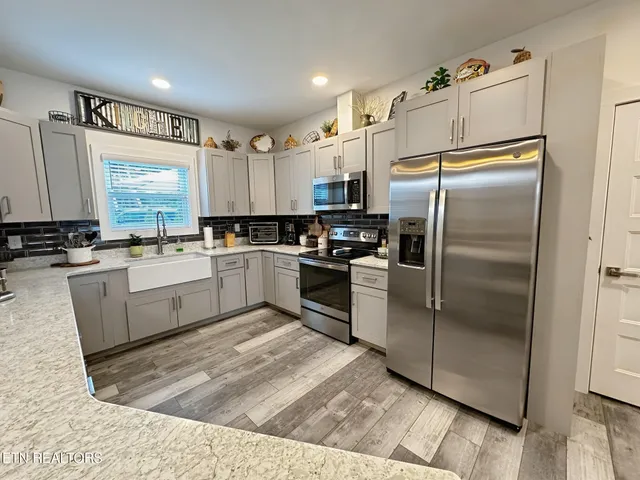 $565,000 | 276 Lochmere Drive, Morristown, TN 37814