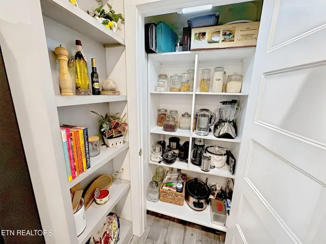 $565,000 | 276 Lochmere Drive, Morristown, TN 37814