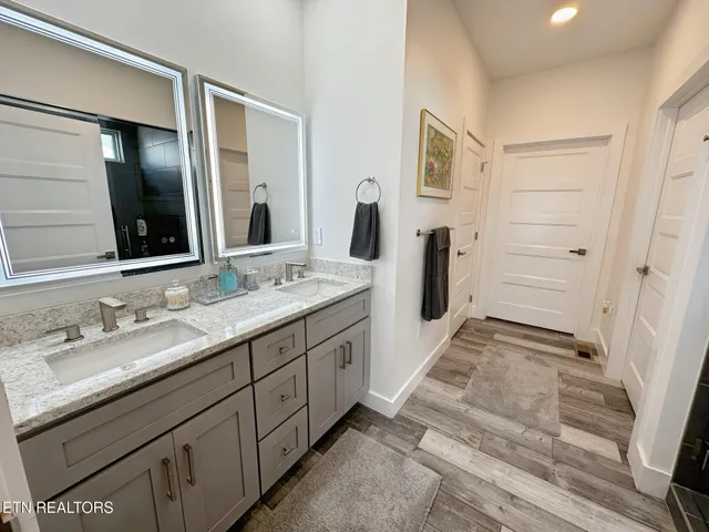 $565,000 | 276 Lochmere Drive, Morristown, TN 37814