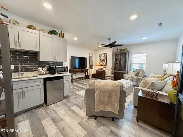 $565,000 | 276 Lochmere Drive, Morristown, TN 37814