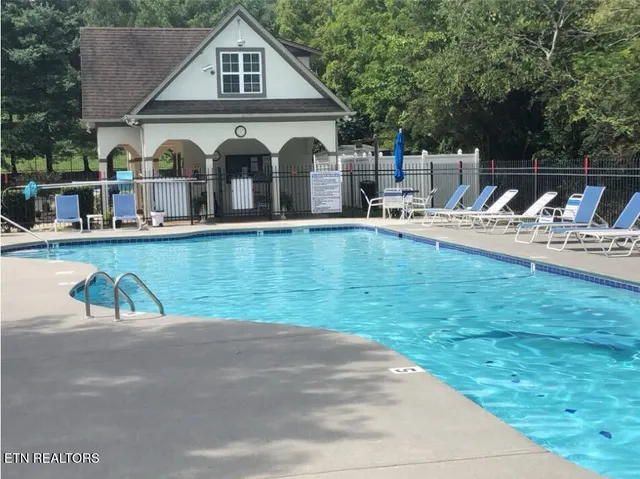 $565,000 | 276 Lochmere Drive, Morristown, TN 37814