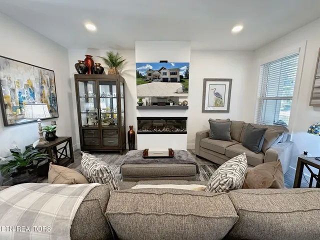 $565,000 | 276 Lochmere Drive, Morristown, TN 37814