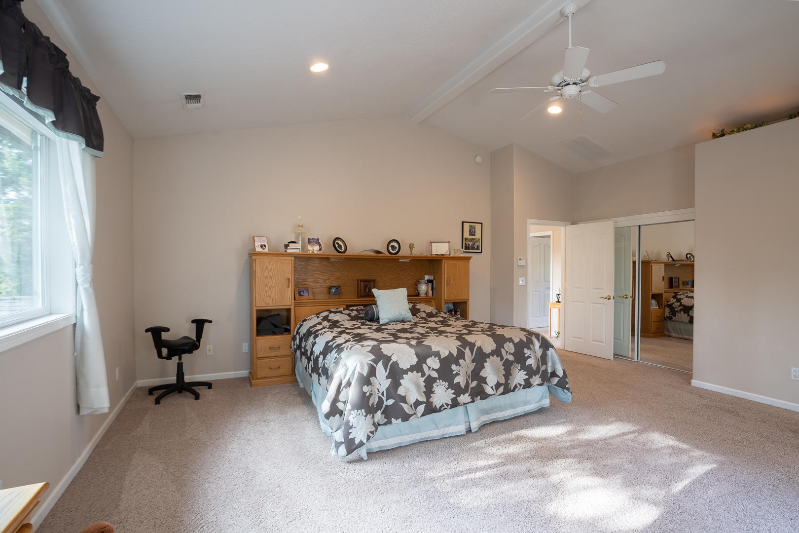 1585 Ridge Way Medford, OR 97504 - Photo 29 of 78 1585 Ridge Way - MLS - Sony-16