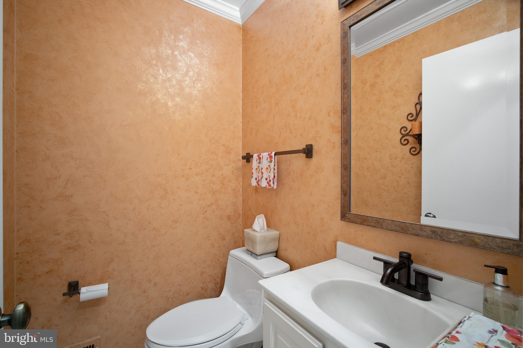 10905 Old Coach Road Potomac, MD 20854 - Photo 16 of 50 Powder Room