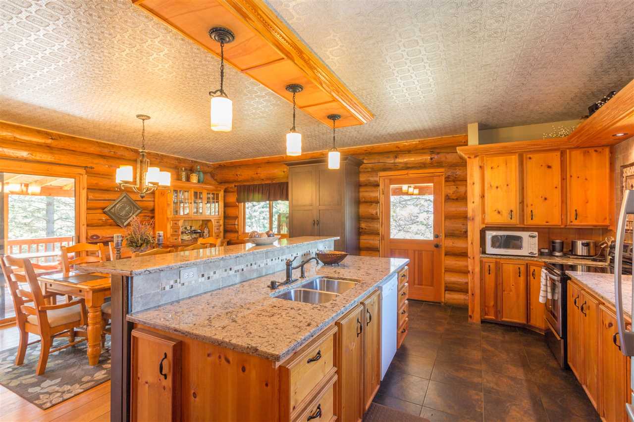 202 Camden Road Elk, WA 99009 - Photo 7 of 20