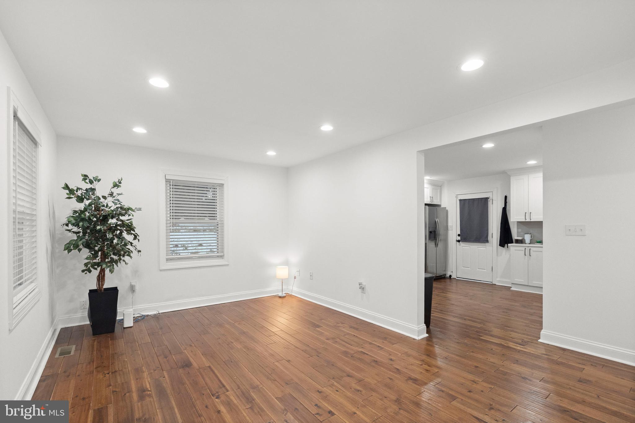 7922 Babikow Road Rosedale, MD 21237 - Photo 2 of 28