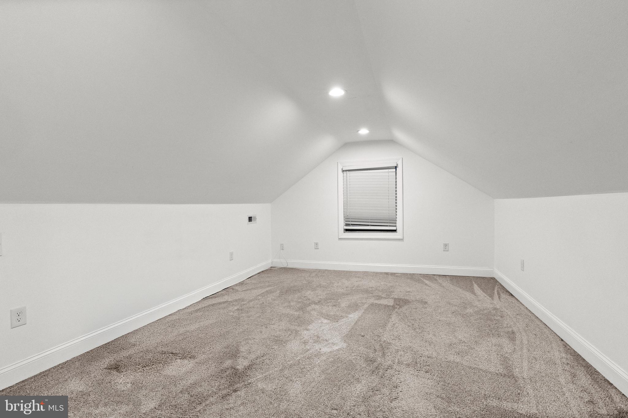 7922 Babikow Road Rosedale, MD 21237 - Photo 5 of 28