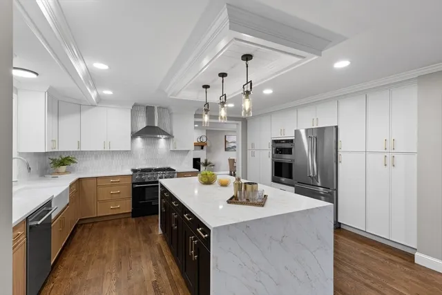 $1,685,000 | 12 Brookside Lane, Norfolk, MA 02056