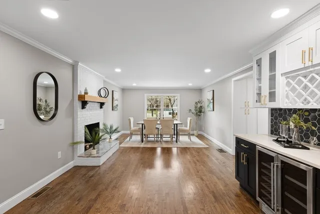 $1,685,000 | 12 Brookside Lane, Norfolk, MA 02056