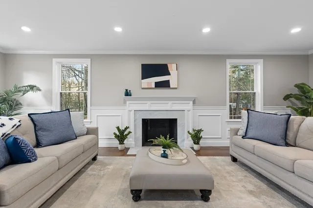 $1,685,000 | 12 Brookside Lane, Norfolk, MA 02056