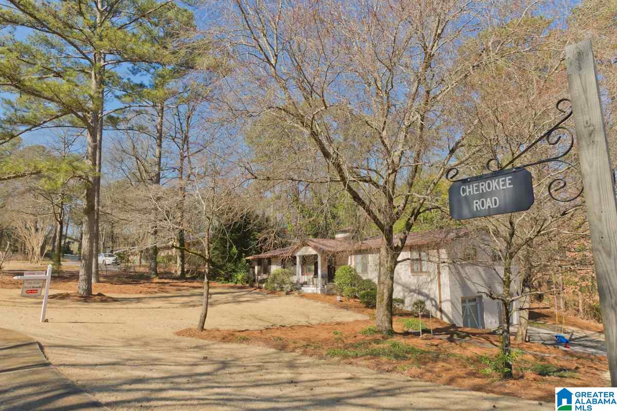 2756 Cherokee Road Birmingham, AL 35216 - Photo 2 of 30