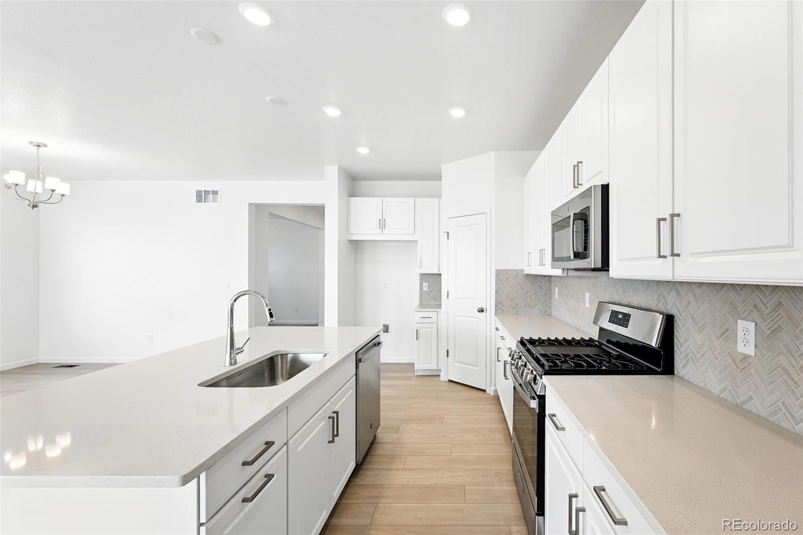 39732 Penn Road Elizabeth, CO 80107 - Photo 11 of 34 Gallery Image 11