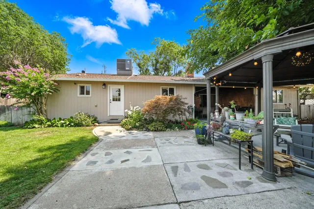 $355,000 | 24470 Oklahoma Avenue, Red Bluff, CA 96080