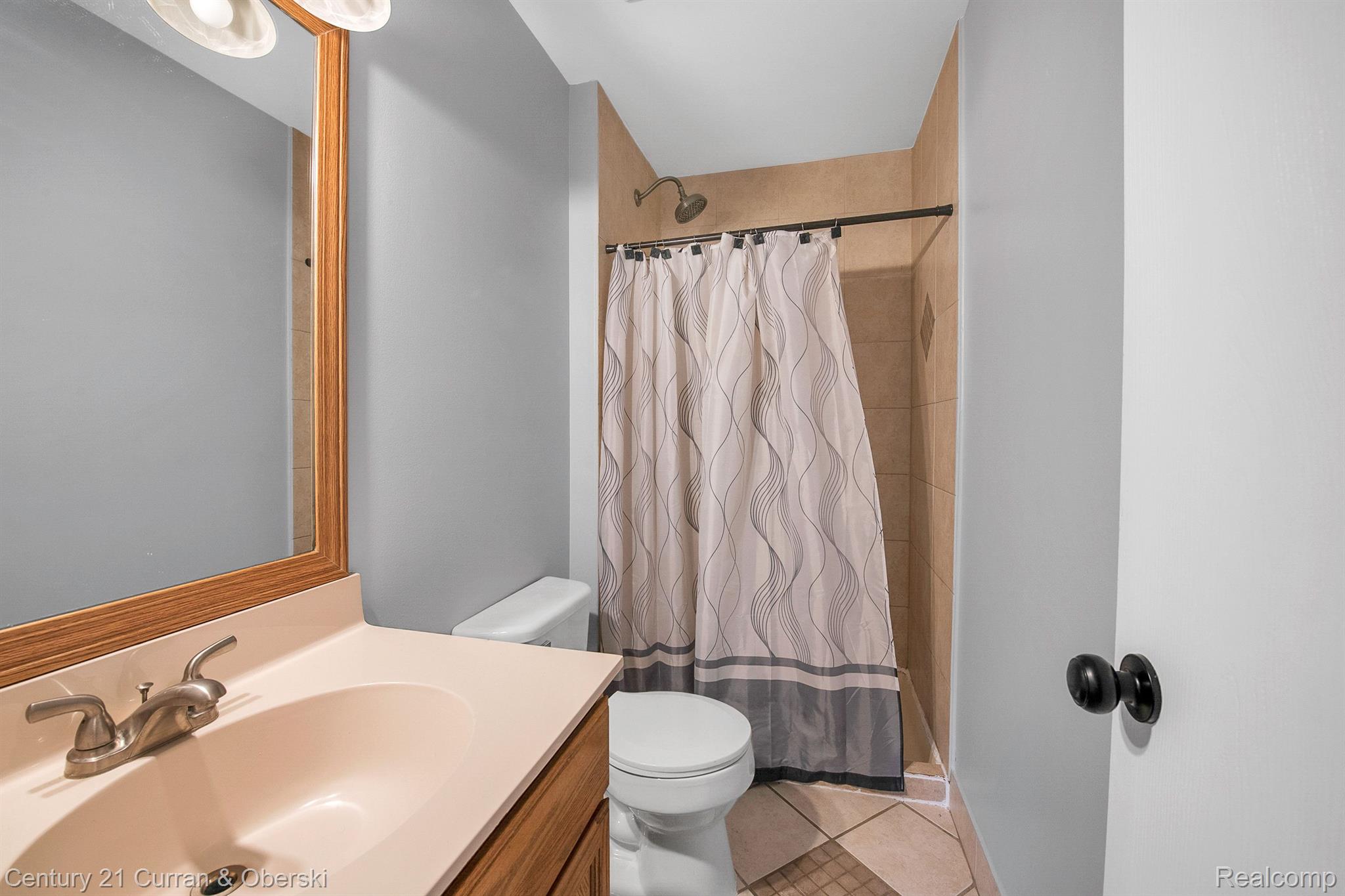 1037 High-Ridge Drive Canton, MI 48187 - Photo 12 of 22 Gallery Image 12