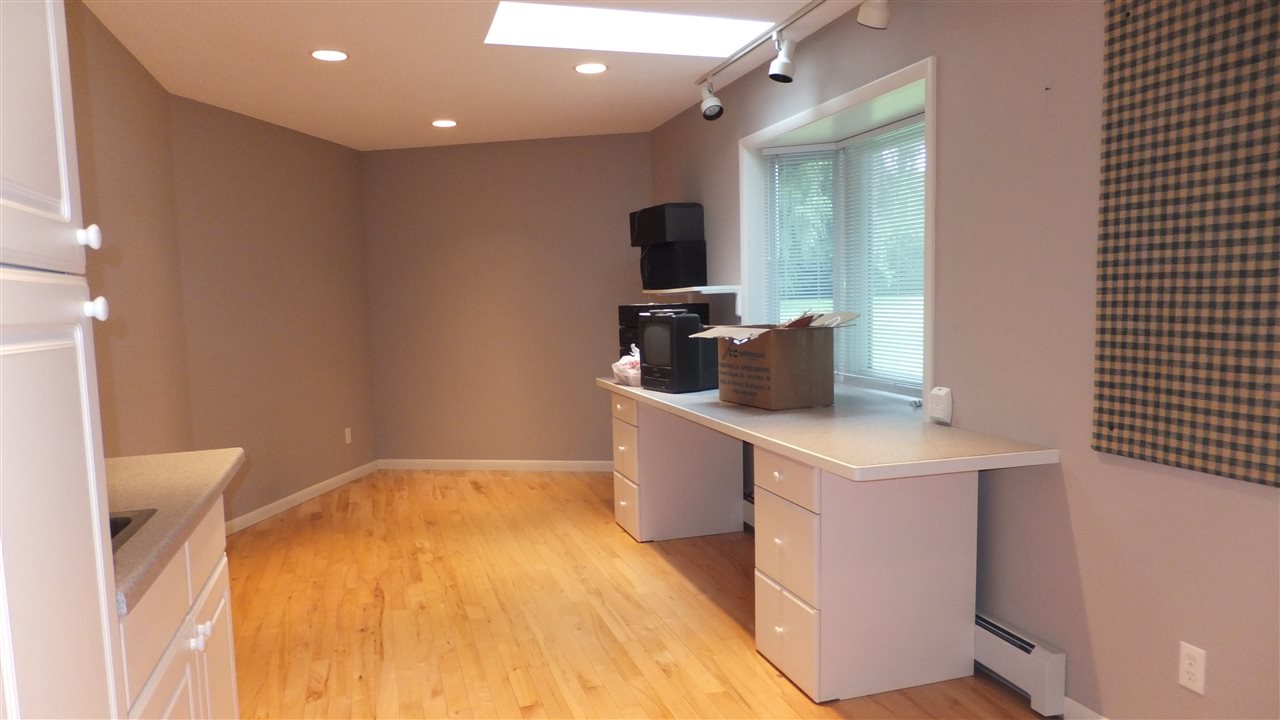 1575 South Norvick Road Suttons Bay, MI 49682 - Photo 18 of 31 1877553-17.JPG