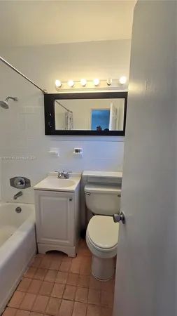 $1,200 | 90 Isle Of Venice Drive, Unit 9A, Fort Lauderdale, FL 33301