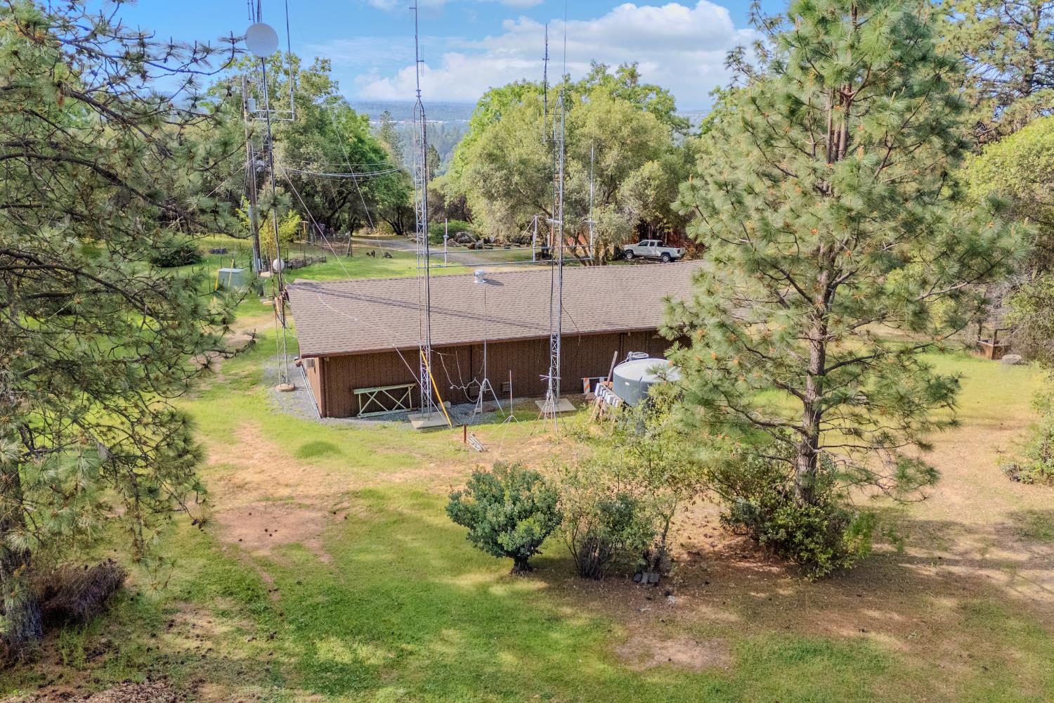 3120 Iron Mine Road Auburn, CA 95602 - Photo 35 of 38 front view of a house with a yard