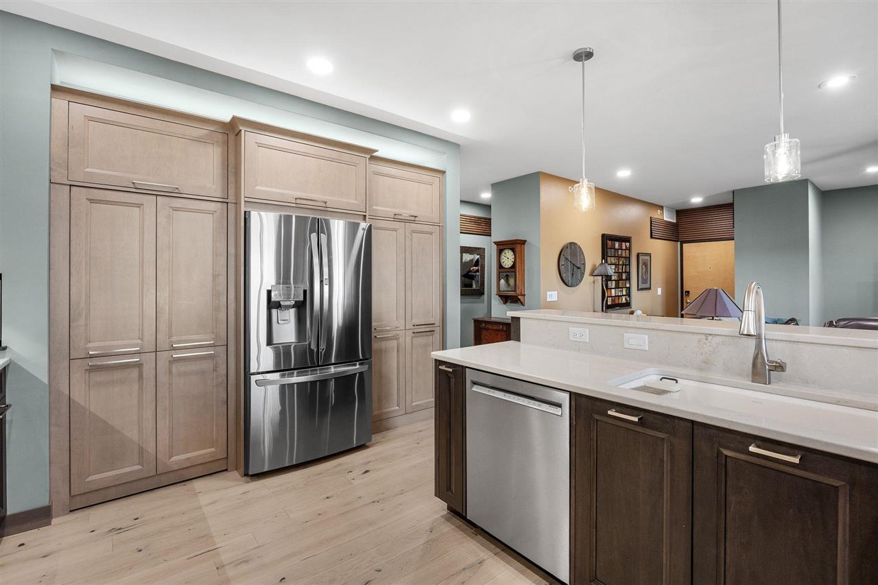 1092 Walnut Avenue, Unit 301 Riverside, IA 52327 - Photo 13 of 37 Gallery Image 13
