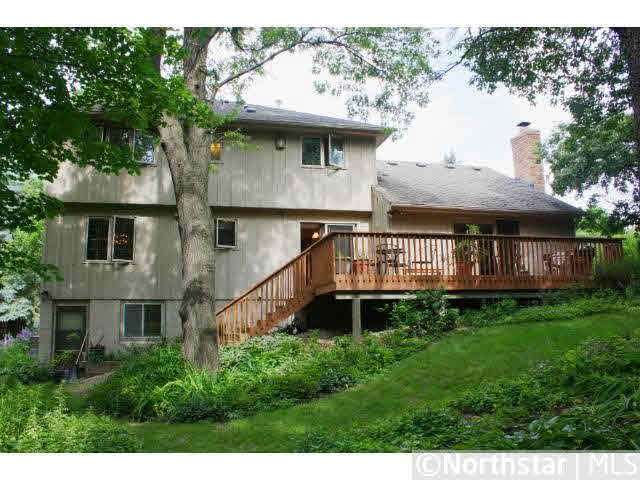 8021 Tierneys Woods Road Bloomington, MN 55438 - Photo 2 of 17 Gallery Image 2