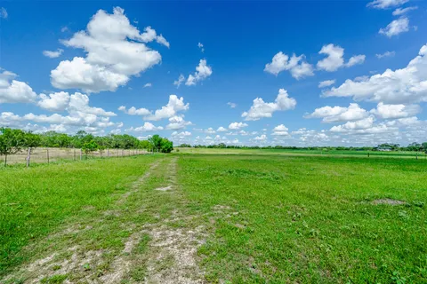 $270,000 | 3109 Tenney Creek Road, Dale, TX 78616