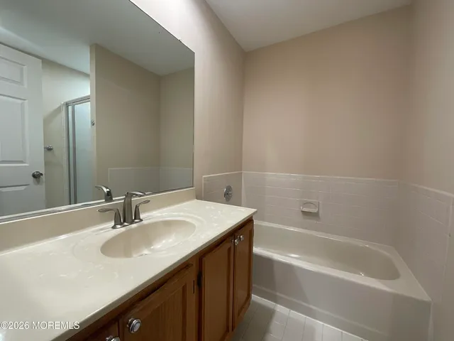 $3,275 | 1121 Roseberry Court, Morganville, NJ 07751