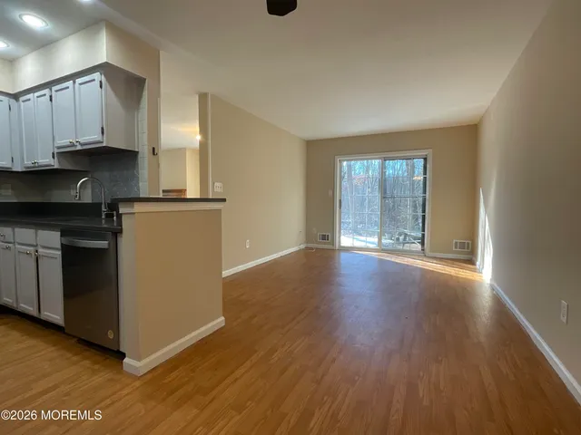 $3,275 | 1121 Roseberry Court, Morganville, NJ 07751