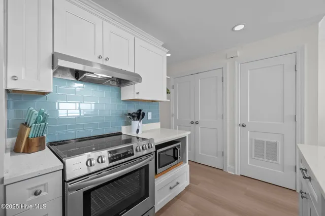 $380,000 | 9100 Reed Drive, Unit 3302, Emerald Isle, NC 28594