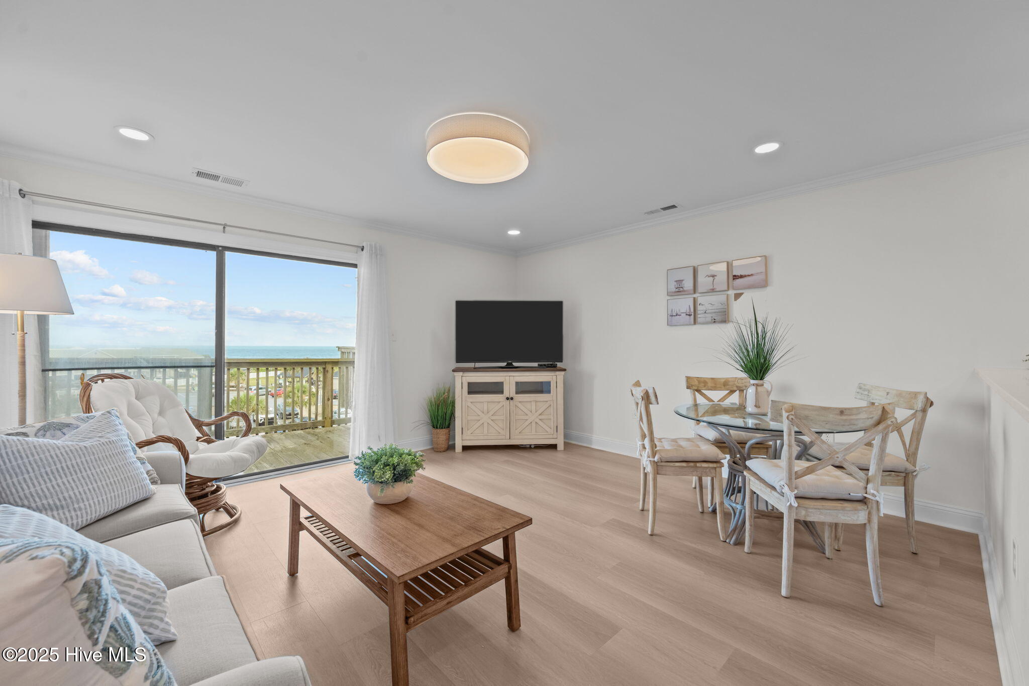 9100 Reed Drive, Unit 3302 Emerald Isle, NC 28594 - Photo 2 of 52 26-web-or-mls-_RAD6484