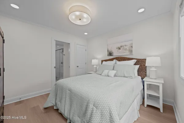 $369,000 | 9100 Reed Drive, Unit 3302, Emerald Isle, NC 28594