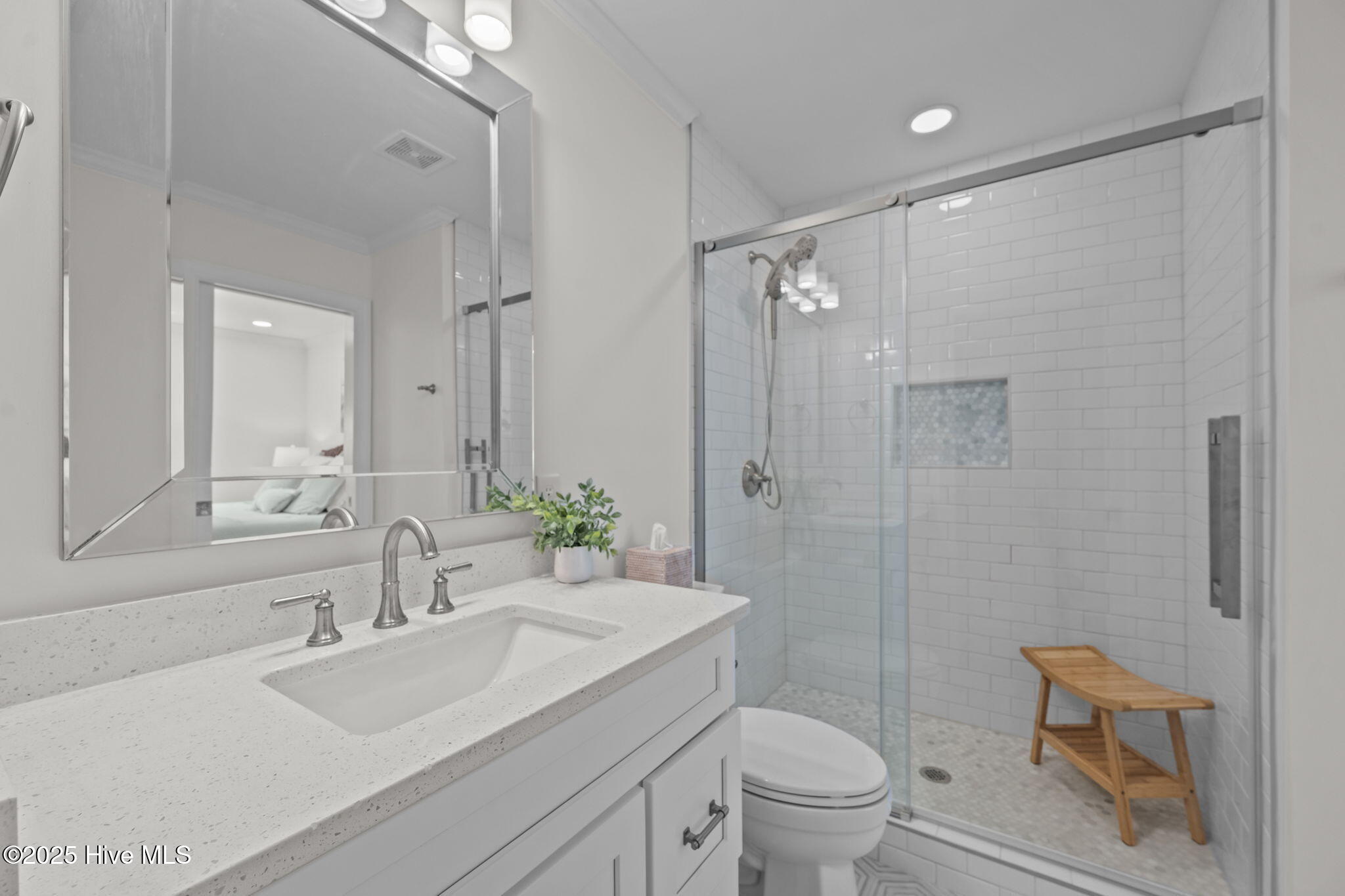 9100 Reed Drive, Unit 3302 Emerald Isle, NC 28594 - Photo 23 of 52 48-web-or-mls-_RAD6604