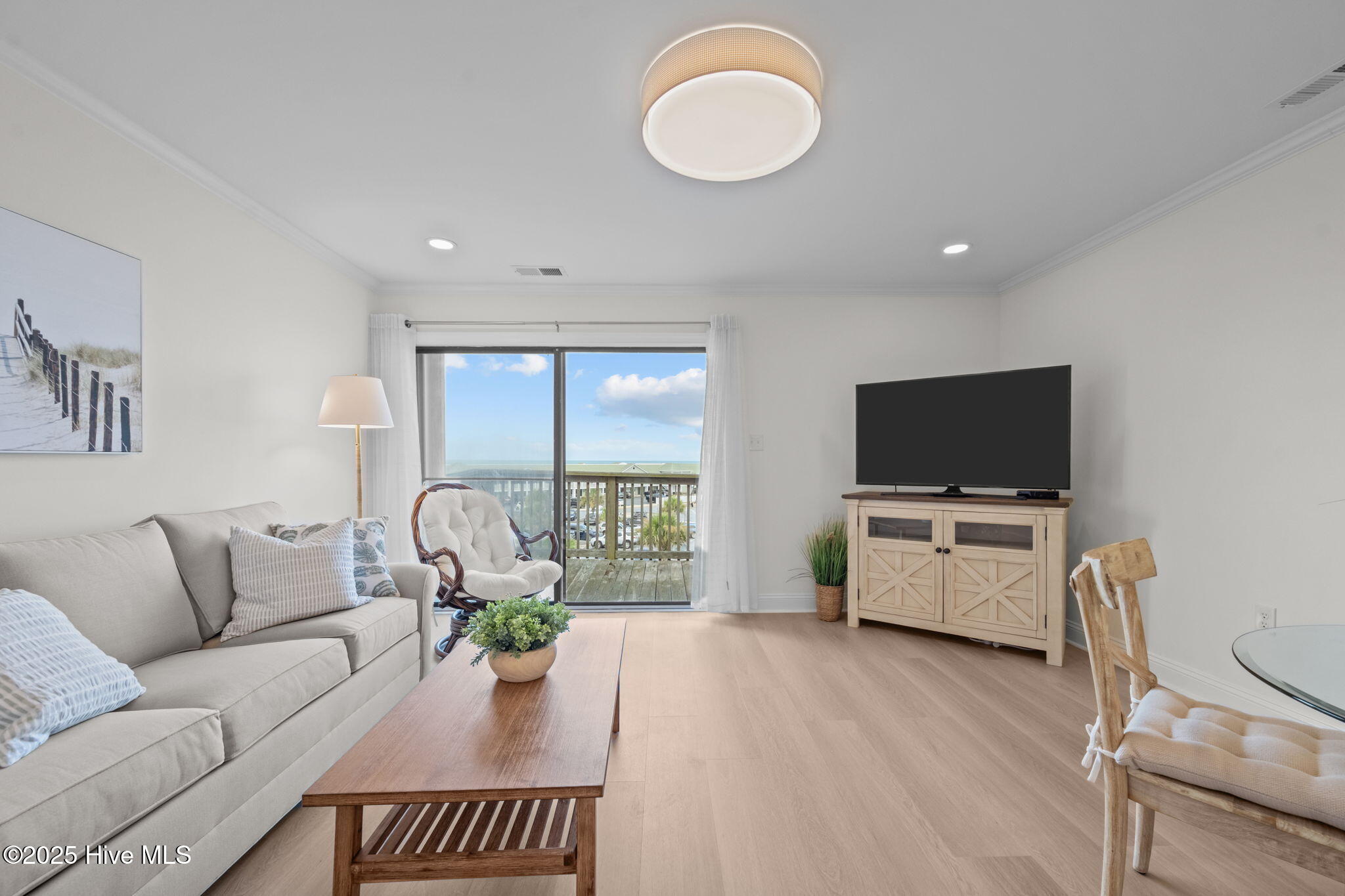 9100 Reed Drive, Unit 3302 Emerald Isle, NC 28594 - Photo 3 of 52 28-web-or-mls-_RAD6496