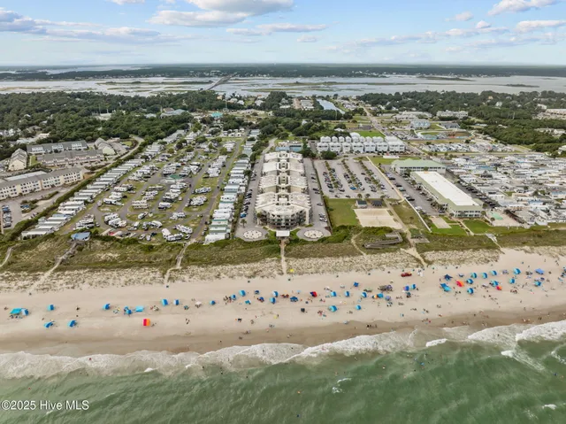 $380,000 | 9100 Reed Drive, Unit 3302, Emerald Isle, NC 28594