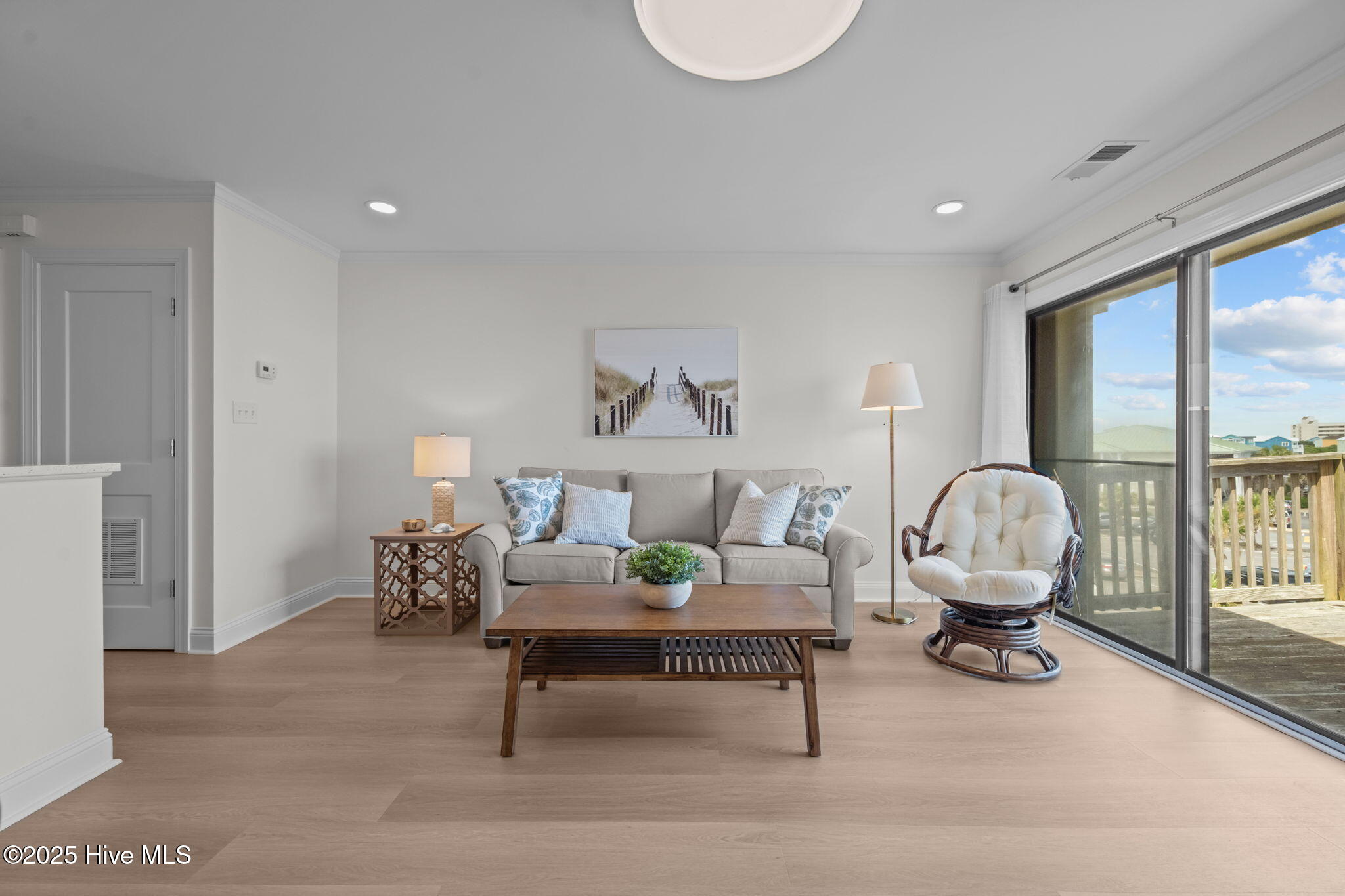 9100 Reed Drive, Unit 3302 Emerald Isle, NC 28594 - Photo 6 of 52 31-web-or-mls-_RAD6508