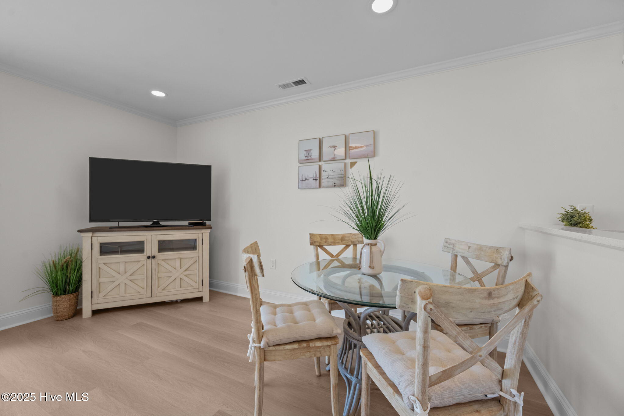 9100 Reed Drive, Unit 3302 Emerald Isle, NC 28594 - Photo 9 of 52 34-web-or-mls-_RAD6517